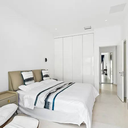 Bed & Breakfast The White House Paphos