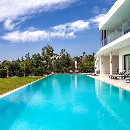 J&c Seacave Bed & Breakfast Paphos